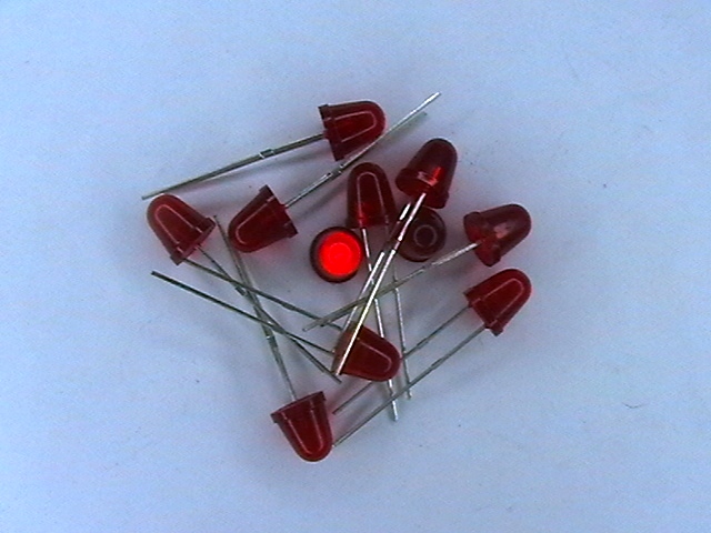 LED светодиод ф5mm червен конусен