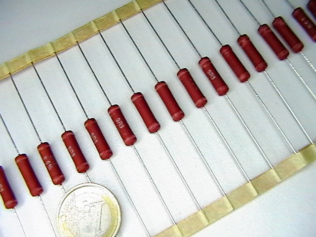 3.3om   2,5W,  J, Resistor  axial  Philips