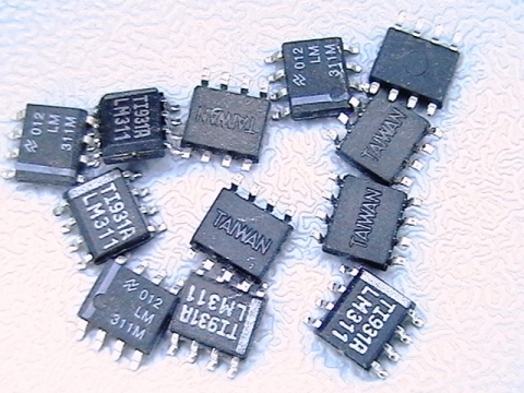 LM311   SMD