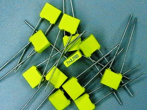 2.2nf/100V,  J,  MPT111 capacitor полиестерен