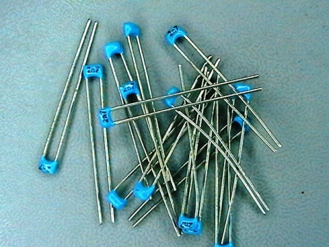 2.7nf/63V,  K,  ceramic capacitor CM