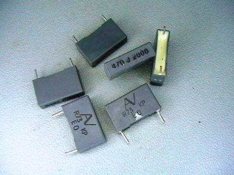 0.47nf/2000V, K, capacitor    R73   KP