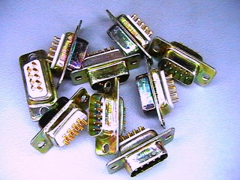 канон 9 pin мъжки  произведено в България