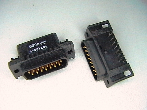 канон 15 pin мъжки 90+  AMP   PCB
