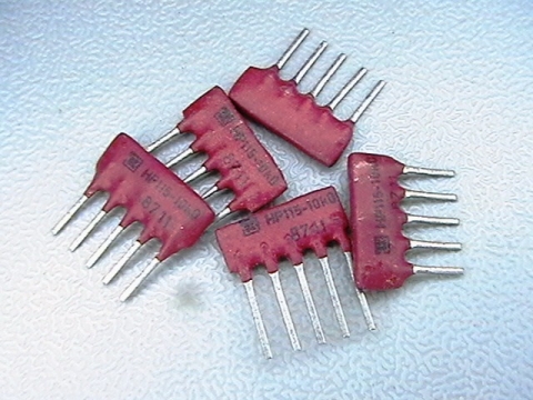 10kom   резисторна сборка 4 бр. с обща вр.HP115