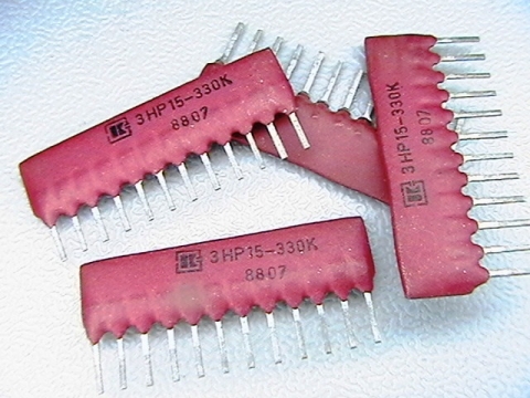 330kom   резисторна сборка 6 бр.х1  3HP15